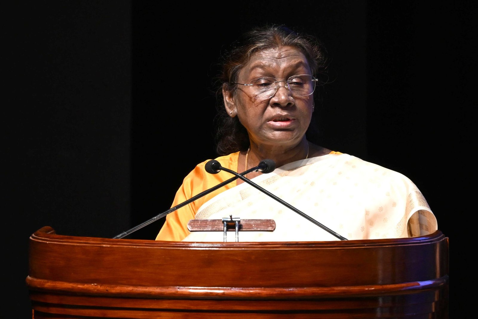 देश के विकास का स्तर उसकी शिक्षा प्रणाली की गुणवत्ता में झलकता है: मुर्मु