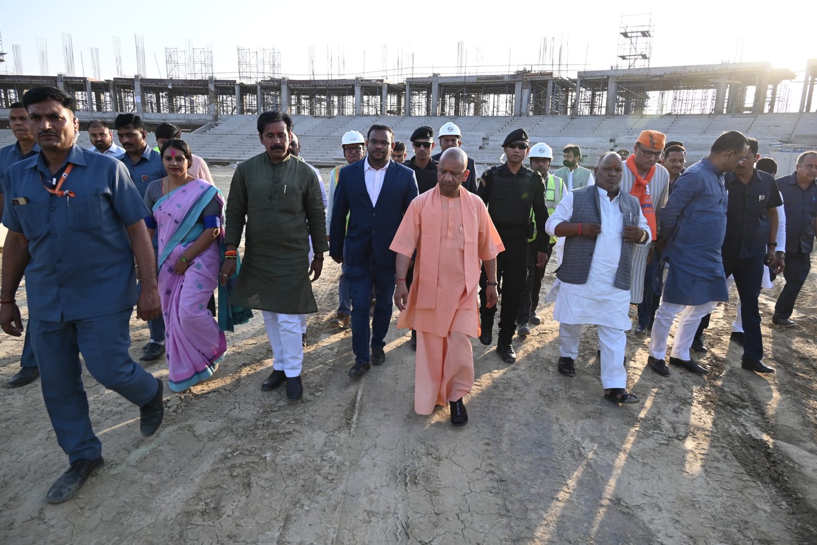 मुख्यमंत्री ने किया निर्माणाधीन क्रिकेट स्टेडियम का निरीक्षण