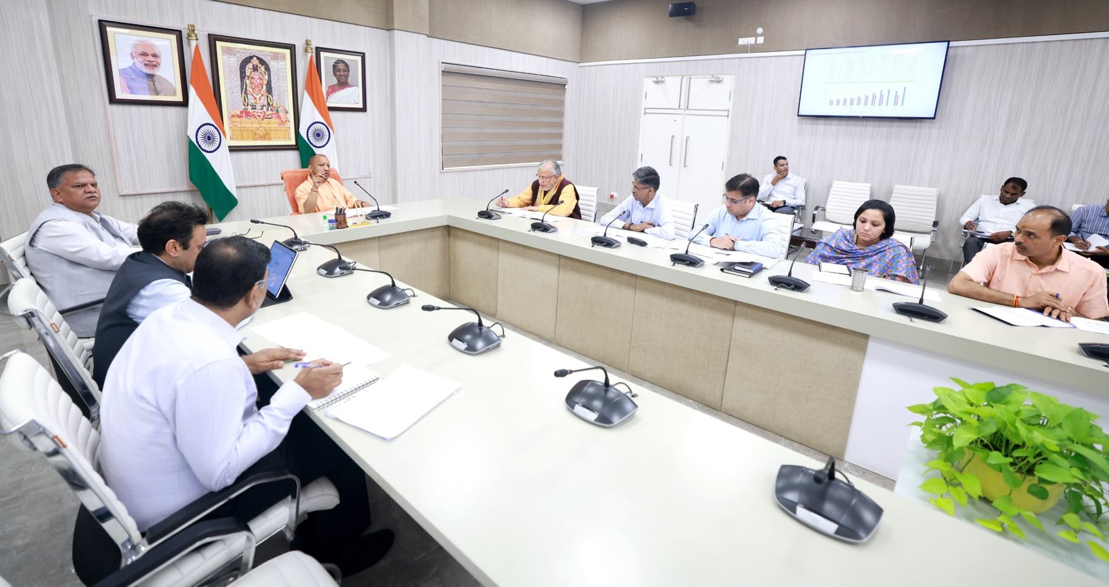 व्यापारियों से संवाद बनाकर राजस्व संग्रह के लिए तय लक्ष्यों को प्राप्त करने के किए जाएं सुनियोजित प्रयासः मुख्यमंत्री