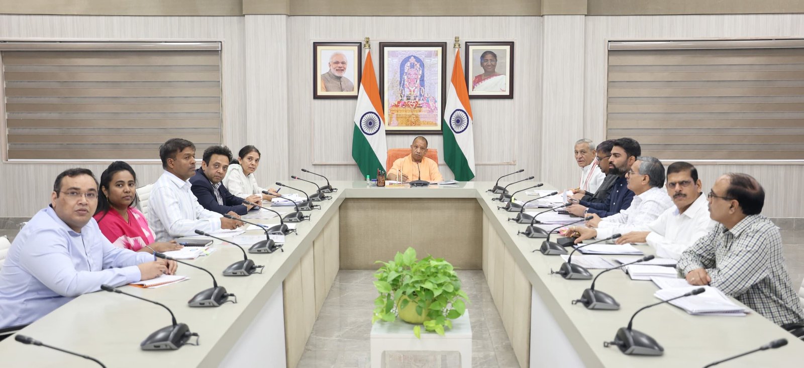 मुख्यमंत्री ने चीनी उद्योग व गन्ना विभाग की समीक्षा बैठक में दिए निर्देश