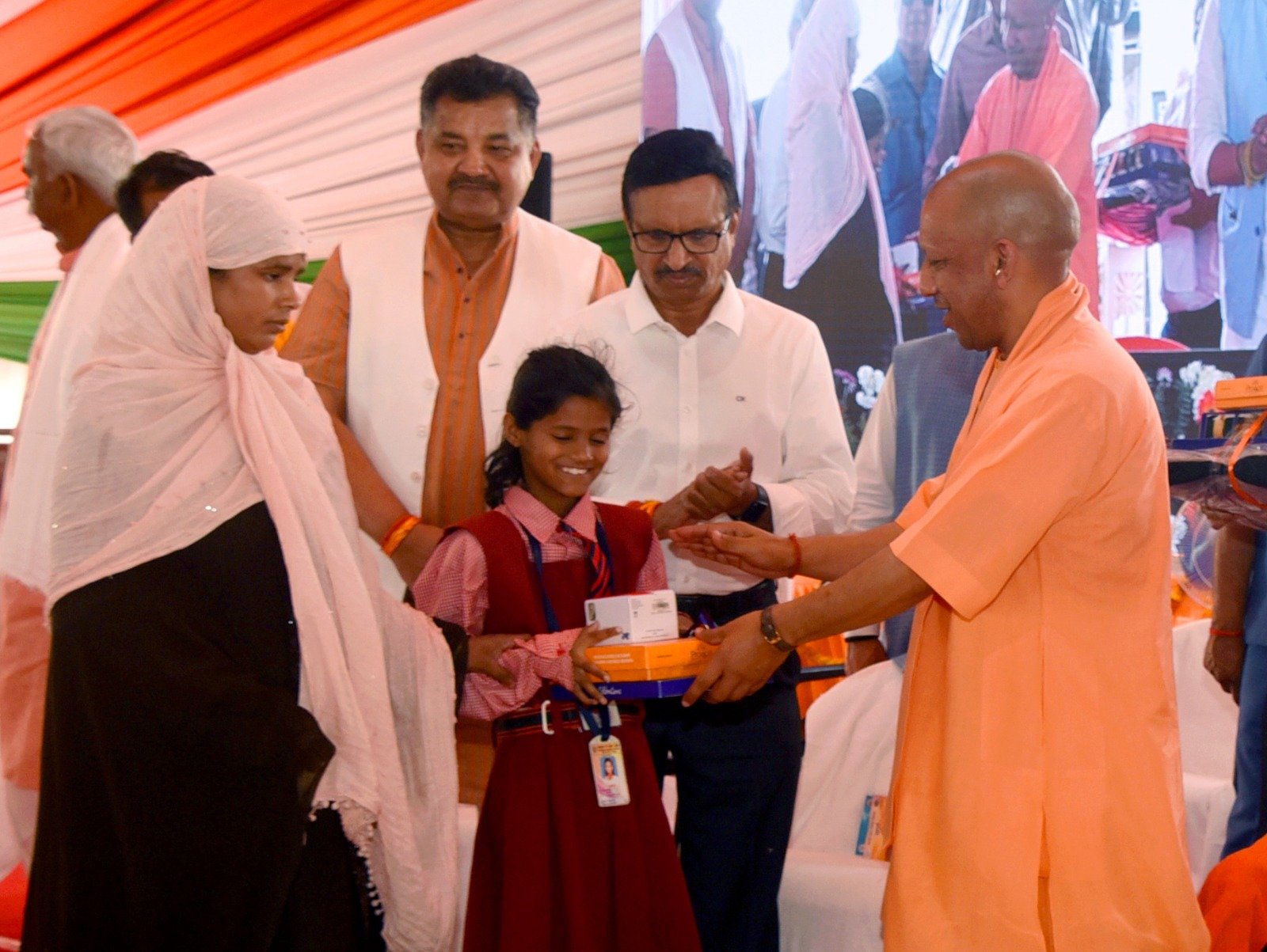 प्रदेश में डबल इंजन सरकार के आठ वर्ष पूर्ण होने पर तीन दिवसीय विकास उत्सव का मुख्यमंत्री ने किया शुभारंभ