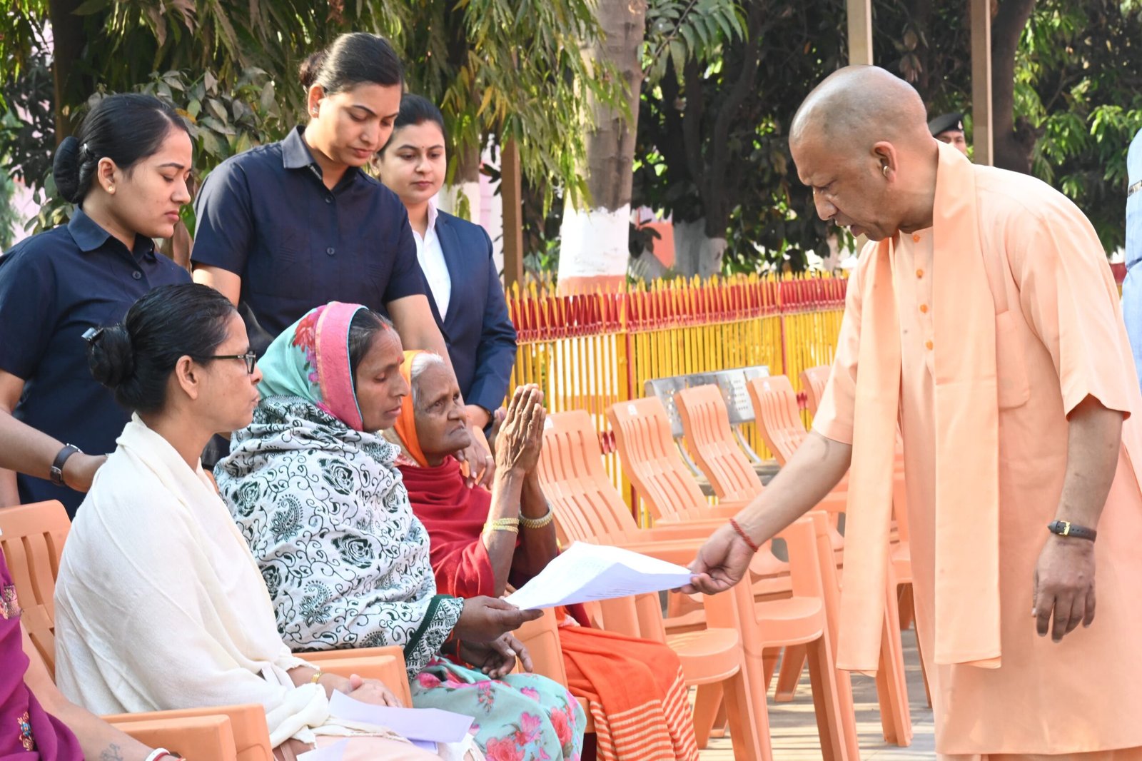 घबराइए मत, हर समस्या का होगा समाधान : मुख्यमंत्री