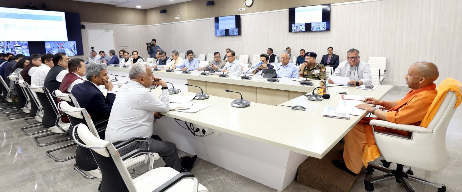 परियोजना में देरी बर्दाश्त नहीं, इससे राजस्व पर पड़ता है असरः मुख्यमंत्री