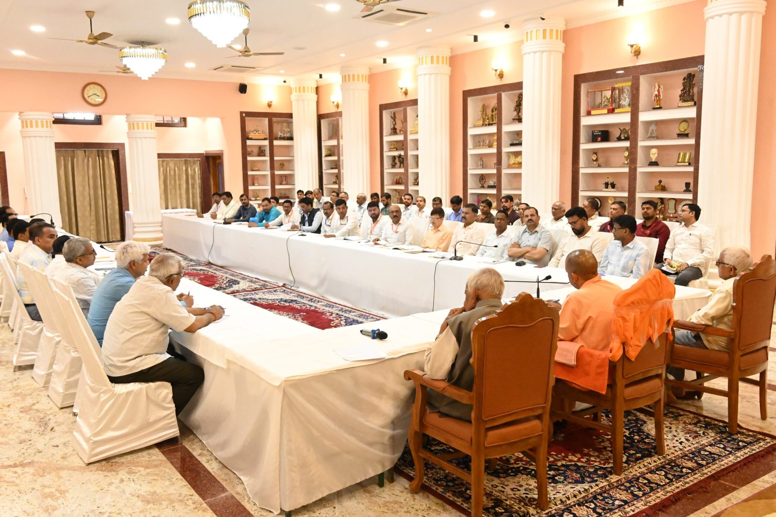 प्रयोगशाला और पुस्तकालय को समृद्ध करने के साथ ई लाइब्रेरी को भी अपनाएं सभी संस्थाएं : सीएम