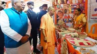 अयोध्या के श्री राम कथा पार्क में सीएम योगी ने युवाओं की स्टार्टअप प्रदर्शनी का किया उद्घाटन