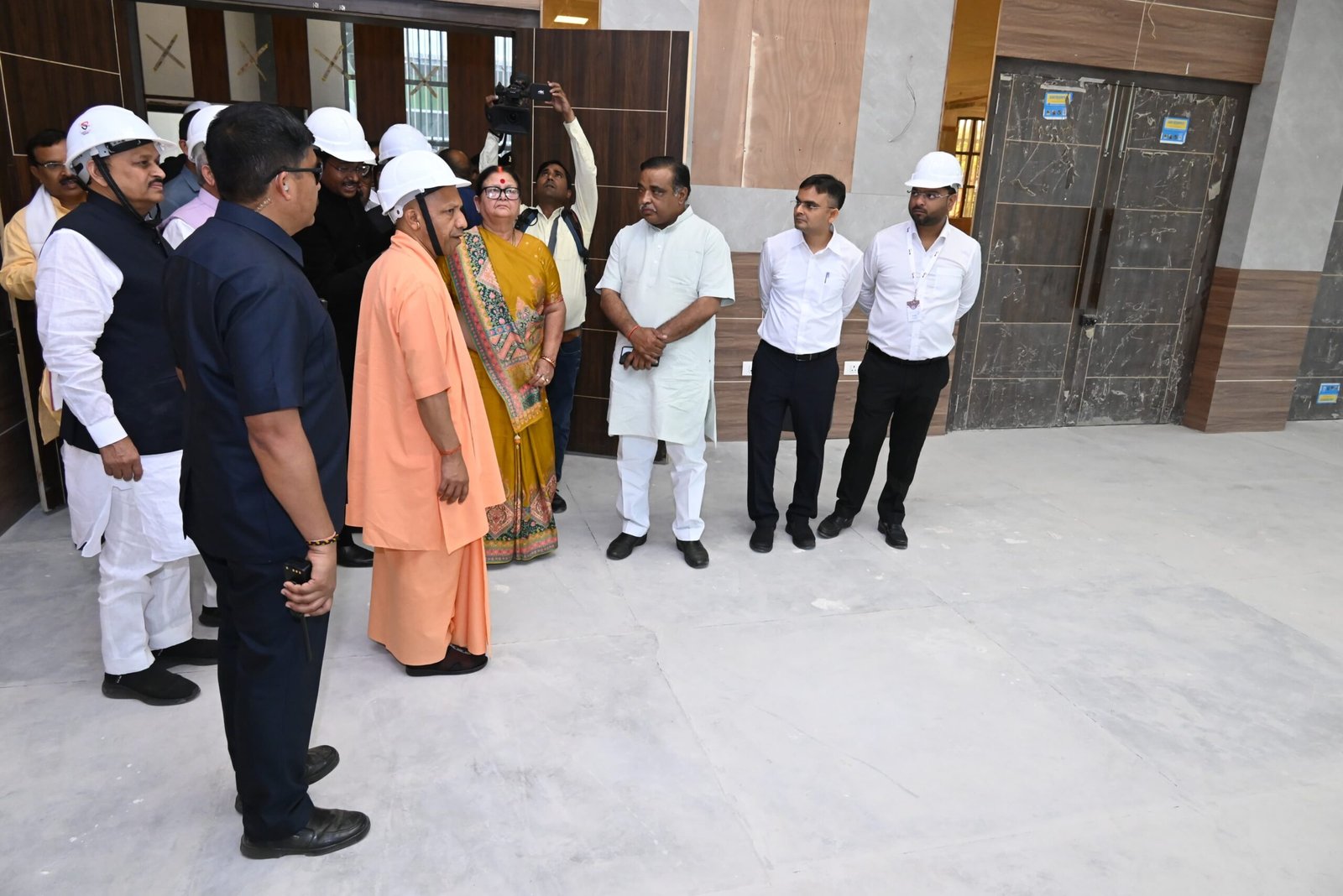 कानपुर में चल रहे विकास कार्यों को पूरी गति से पूर्ण कराने का दिया निर्देश, समयबद्धता पर मुख्यमंत्री का विशेष जोर