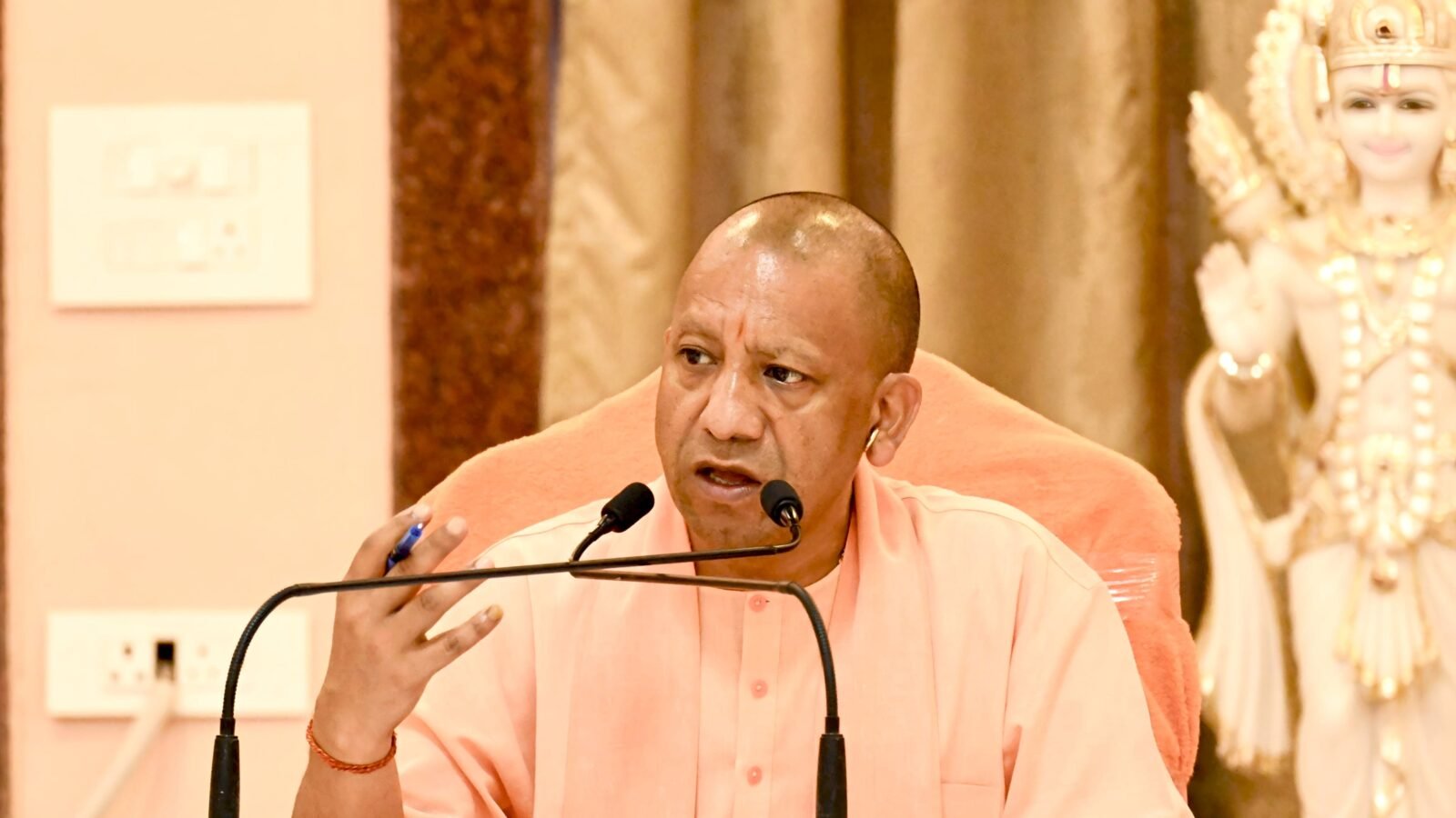 #UttarPradesh #OneTrillionDollarEconomy #CMYogiAdityanath #UPGrowthStory #IndianEconomy #UPBudget #EconomicDevelopment #AgricultureGrowth #TourismUP