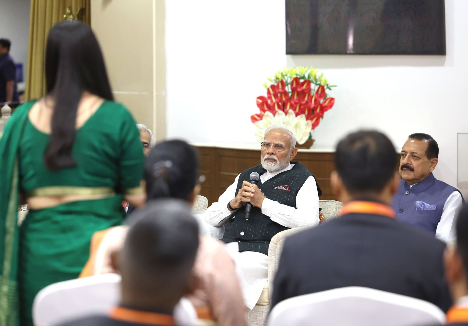 प्रशासनिक सेवाओं में सुधार जरूरी, अधिकारियों के काम पर है, सबकी निगाह: मोदी