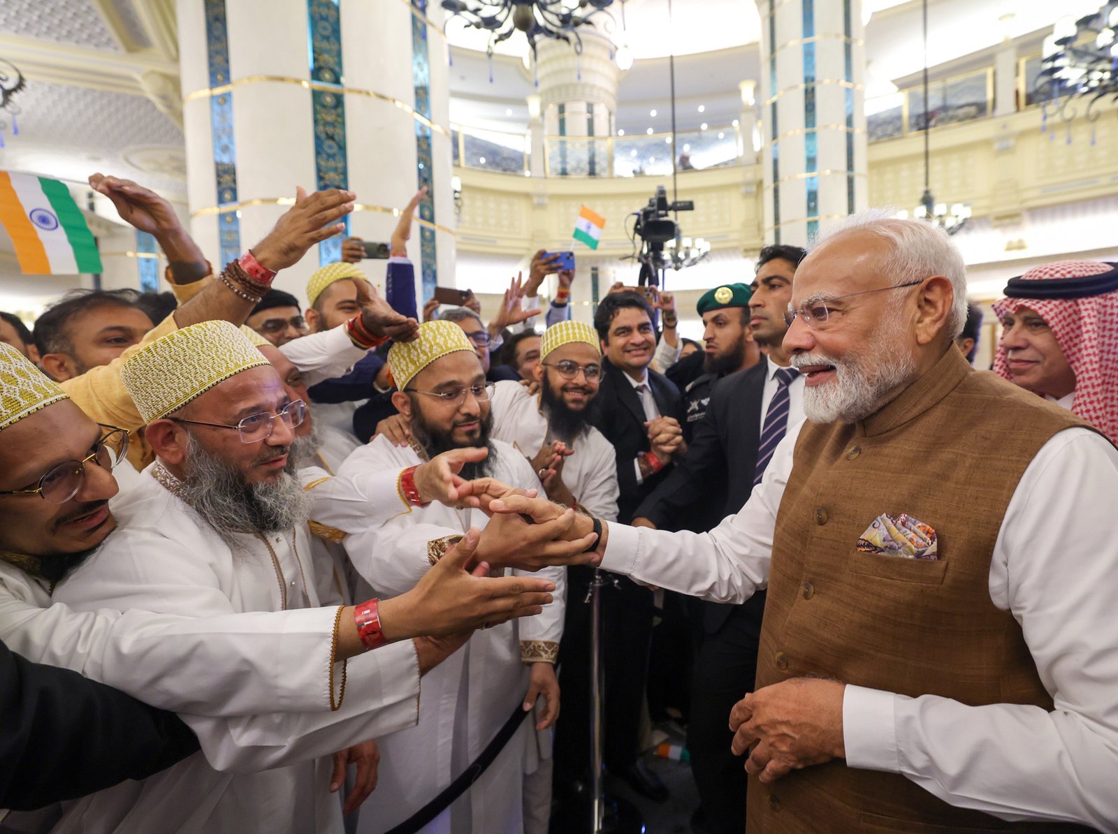 सऊदी अरब के साथ संबधों में असीम संभावनाएं : मोदी