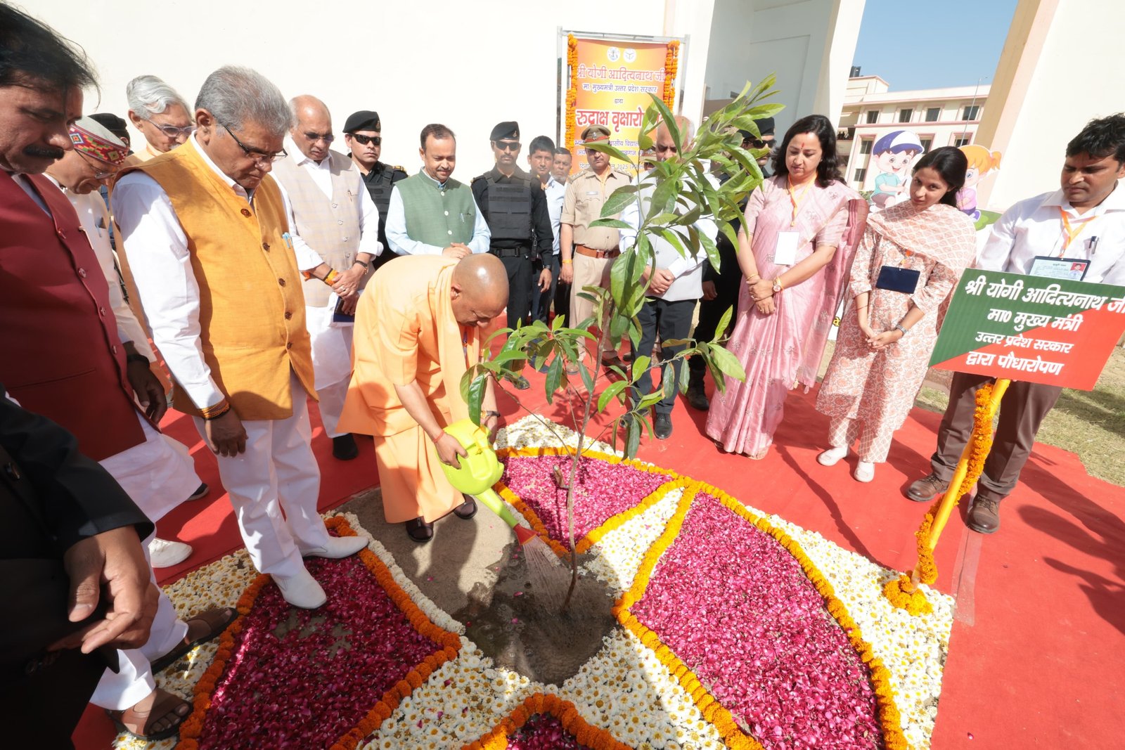 पहली से 7 अप्रैल तक चला अभियान, मुख्यमंत्री योगी आदित्यनाथ ने पहली अप्रैल को बरेली में रुद्राक्ष का पौधा लगाकर किया था शुभारंभ
