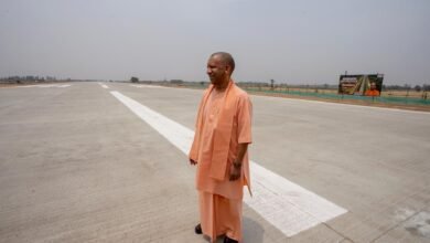 मुख्यमंत्री ने रविवार को 3.50 किलोमीटर लंबी आधुनिक हवाई पट्टी का निरीक्षण कर लिया जायजा