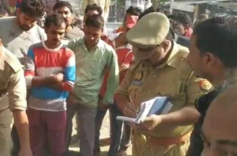 महराजगंज : नहर पुलिया के नीचे मिला शव पुलिस जांच में जुटी