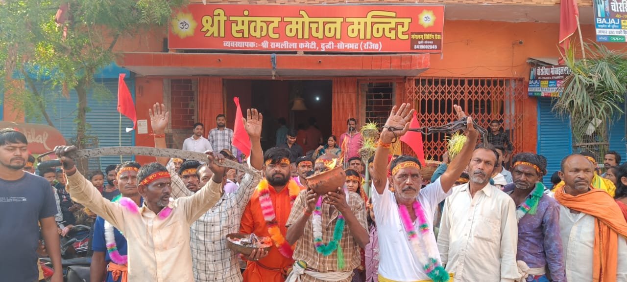 जईया जुलूस में देवी की सवारी वाली दृश्य ने लोगों के रोंगटे किये खड़े