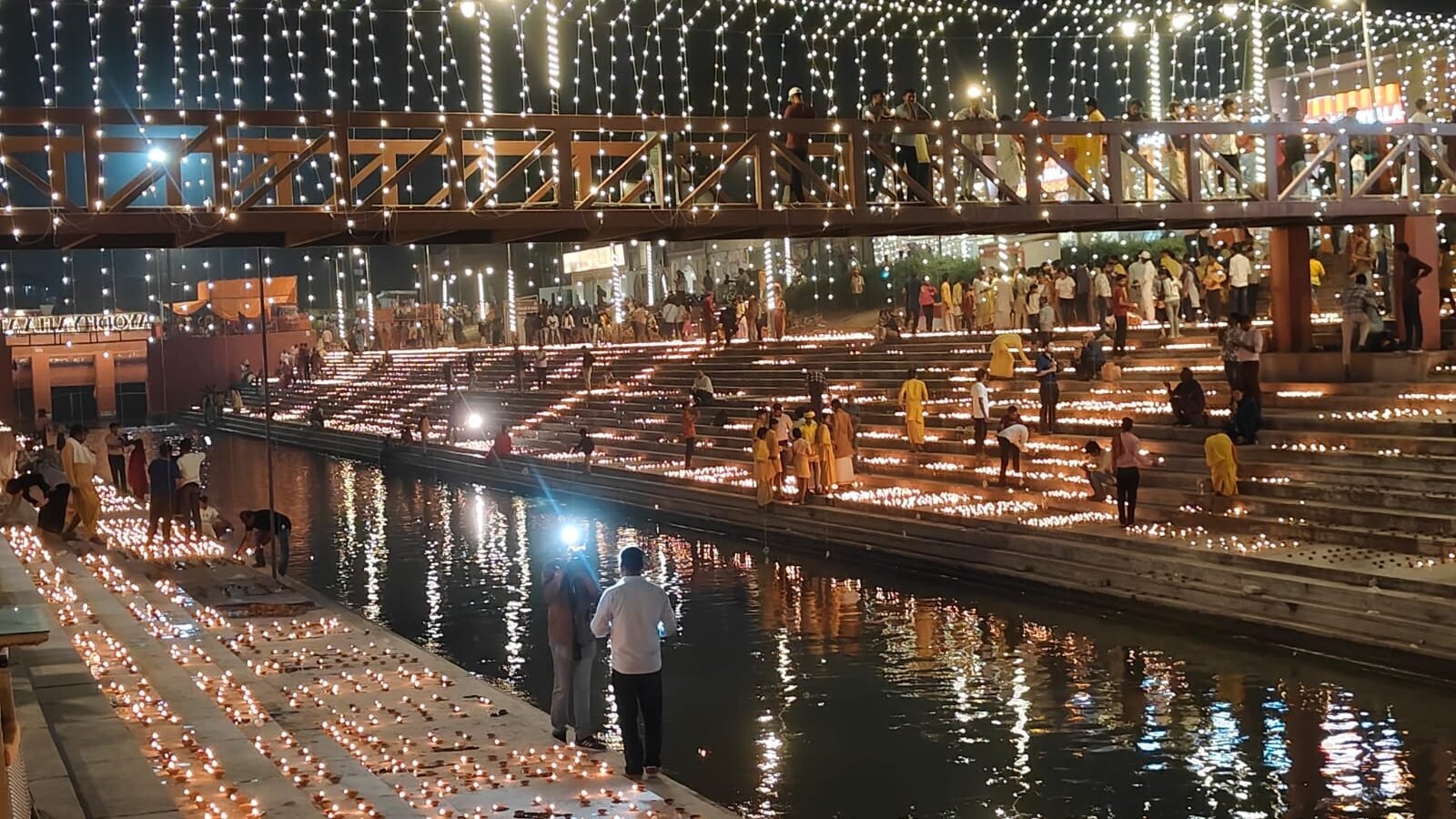 राम जन्मोत्सव : अयोध्या में दिखा सुरक्षा और उत्सव का अनूठा संगम