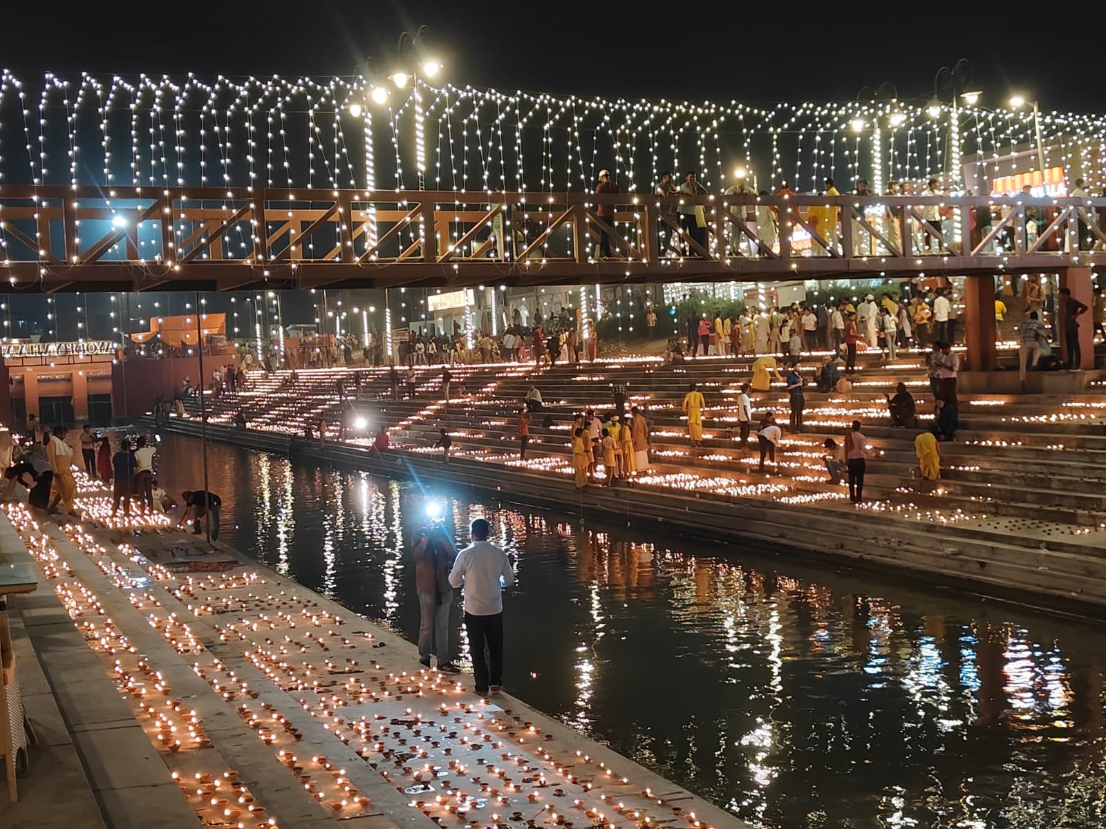 राम जन्मोत्सव : अयोध्या में दिखा सुरक्षा और उत्सव का अनूठा संगम