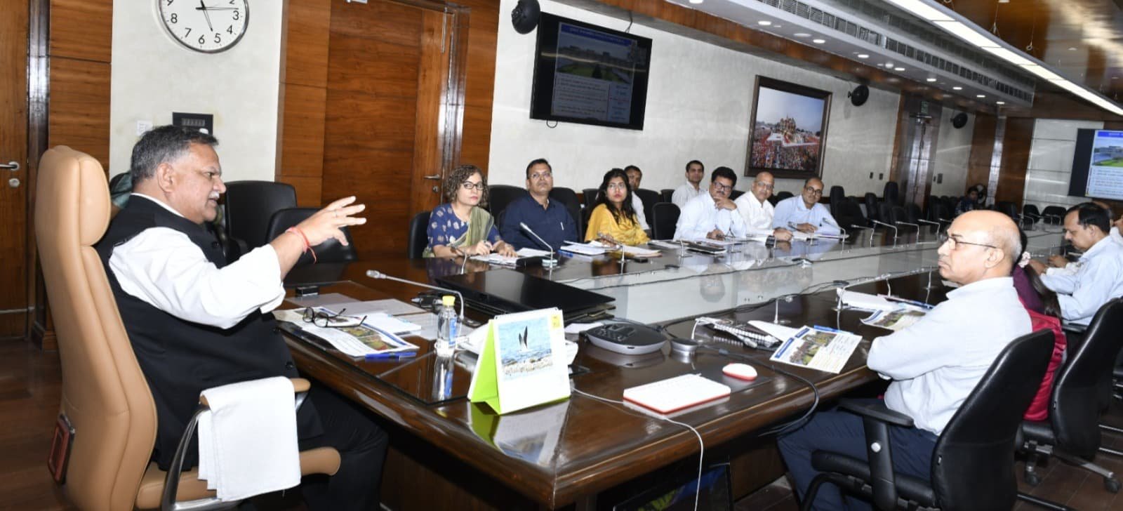 मुख्य सचिव ने सीएम मॉडल एवं सीएम अभ्युदय विद्यालयों के निर्माण कार्यों की प्रगति की समीक्षा की और अधिकारियों को दिये आवश्यक दिशा-निर्देश