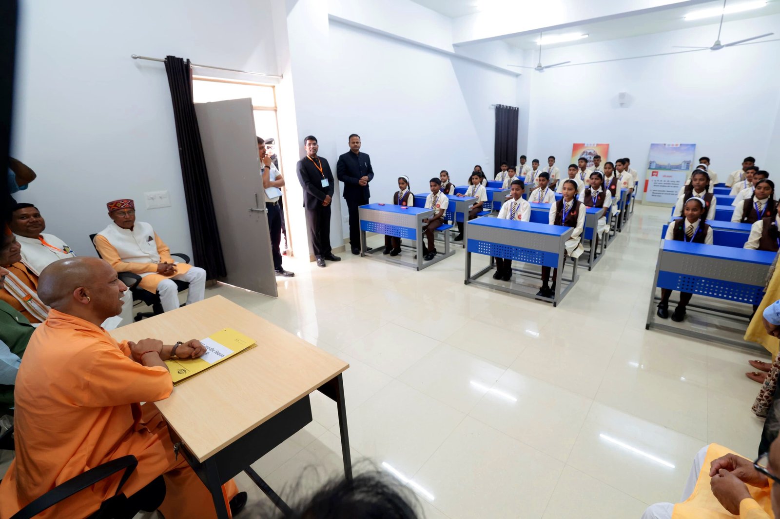 श्रमिकों के बच्चों के लिए समर्पित अटल आवासीय विद्यालय पीएम मोदी के विजन का प्रतिफल- मुख्यमंत्री