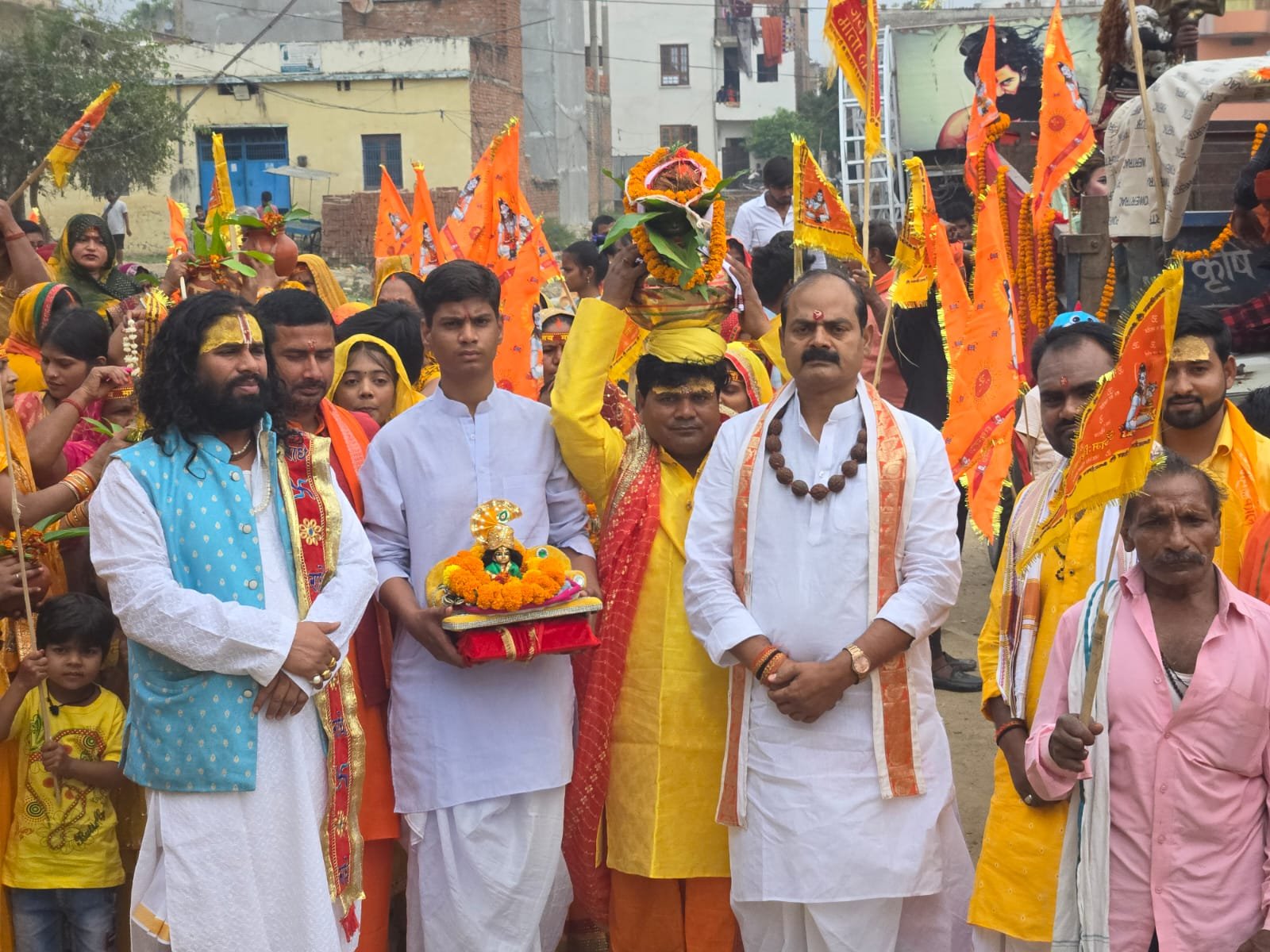 कलश यात्रा के साथ प्रारंभ हुआ रुद्रचंडी महायज्ञ
