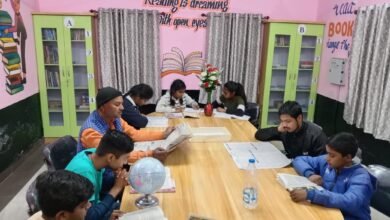 वाराणसी के 356 ग्रामीण पुस्तकालय खोलकर शिक्षा की रोशनी फैला रही सरकार