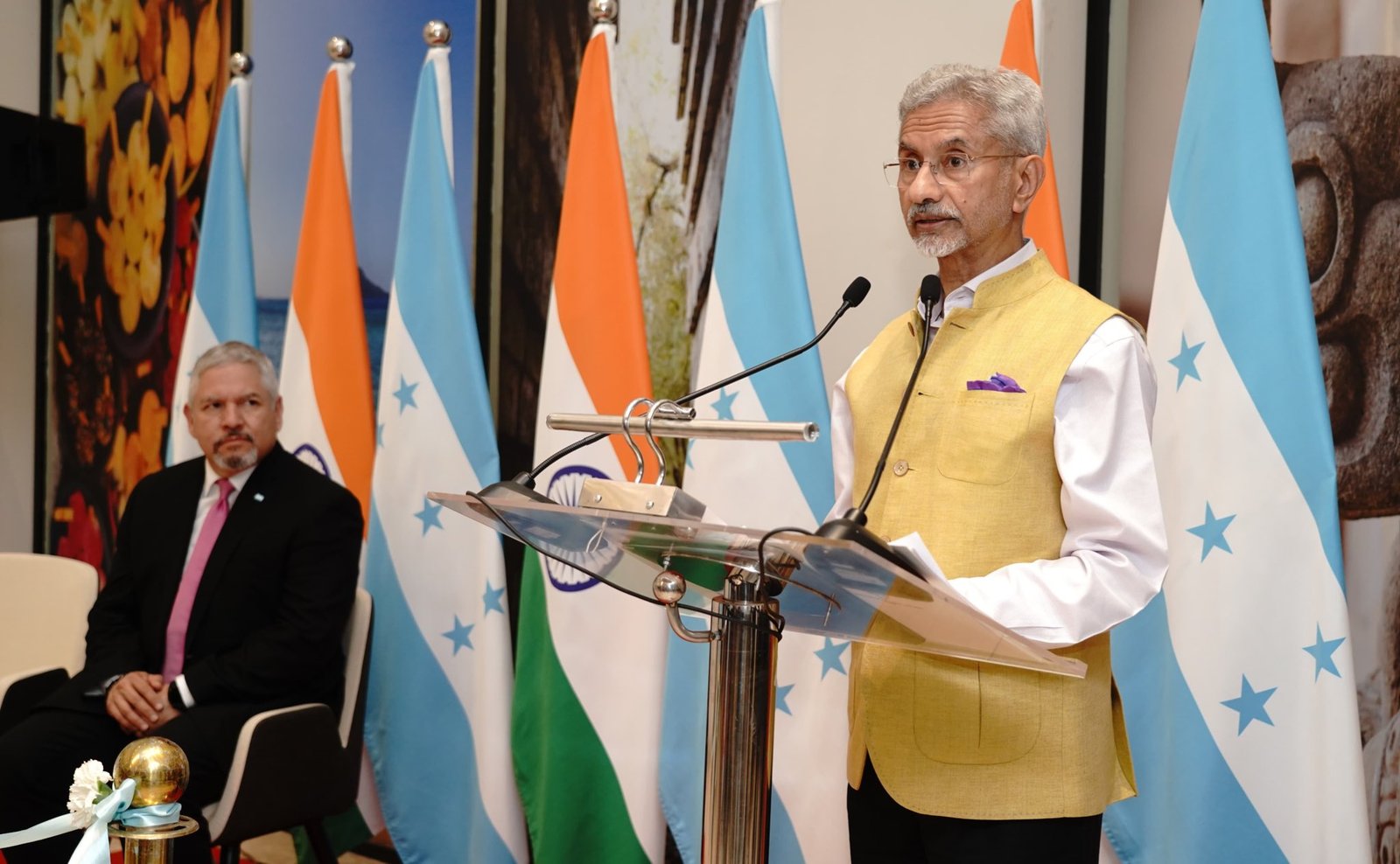 समूचे आतंकी ढांचे के खात्मे तक सिंधु जलसंधि पर रोक रहेगी : जयशंकर