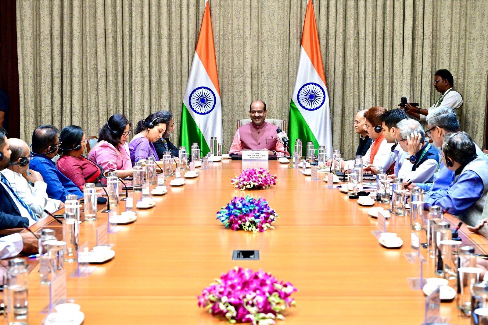 भारत की संसद डिजिटल और एआई आधारित तकनीकों के उपयोग के माध्यम से जन भागीदारी और पारदर्शिता को बढ़ावा दे रही है: लोकसभा अध्यक्ष