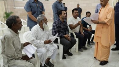 अन्य राज्यों के फरियादियों को भी योगी पर यकीन