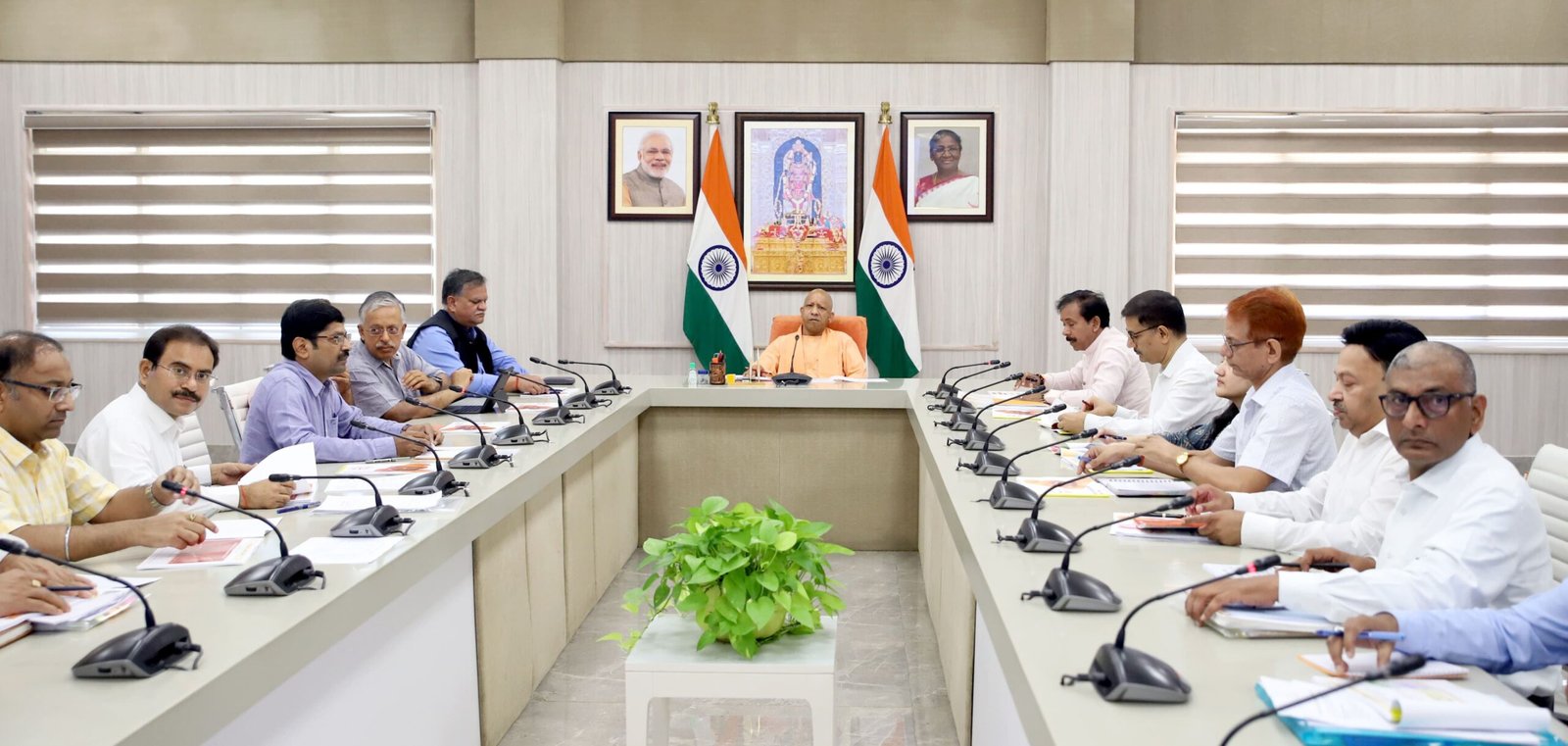 मुख्यमंत्री ने कहा- असंगठित क्षेत्र के श्रमिकों की स्किल मैपिंग कर न्यूनतम मानदेय की गारंटी सुनिश्चित करें