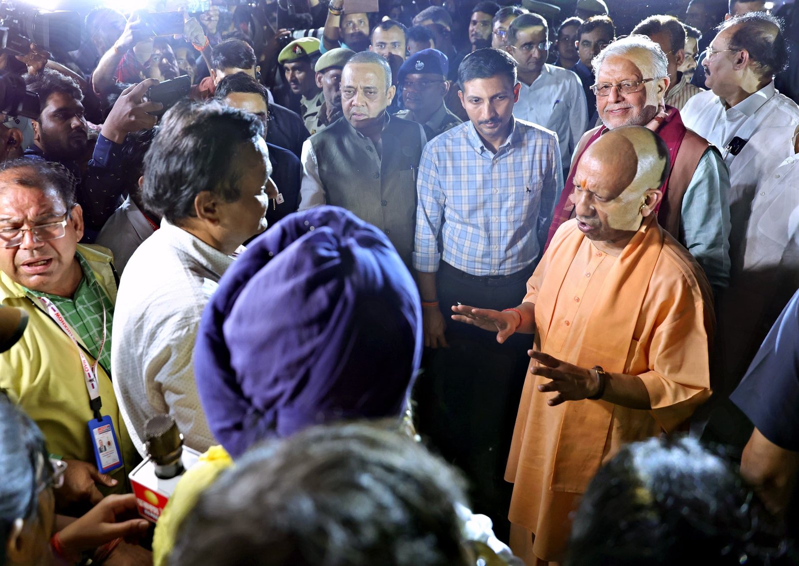 जिन्होंने भारत की बहन बेटियों का सिंदूर छेड़ने की कोशिश की, उन्हें अपना खानदान खोना पड़ा : योगी