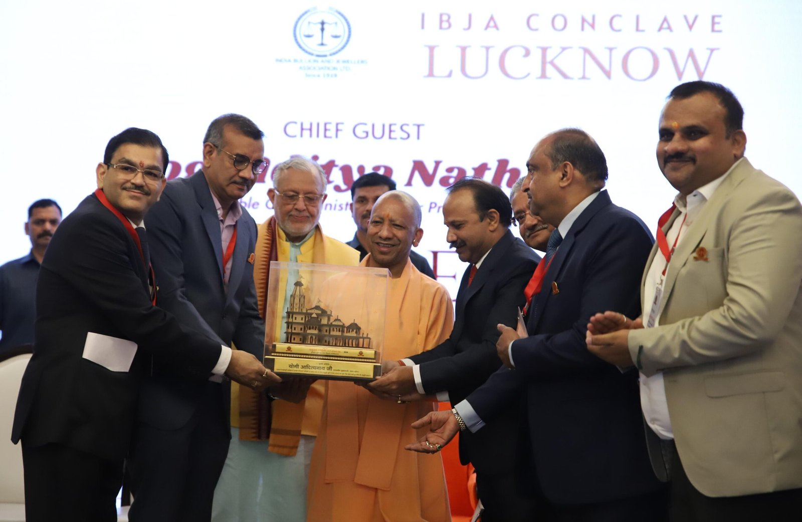 बीते आठ साल में अपराध और माफिया मुक्त हुआ है यूपी, अब यहां निवेश और व्यापार का बढ़िया माहौल : योगी