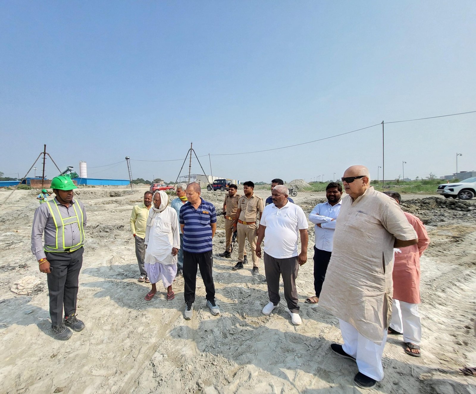 निर्माणाधीन महात्मा गौतम बुद्ध कृषि एवं प्रौद्योगिकी विश्वविद्यालय का किया औचक निरीक्षण