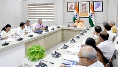 पोल्ट्री फार्मों और उत्पादों की आवाजाही पर विशेष निगरानी के निर्देश