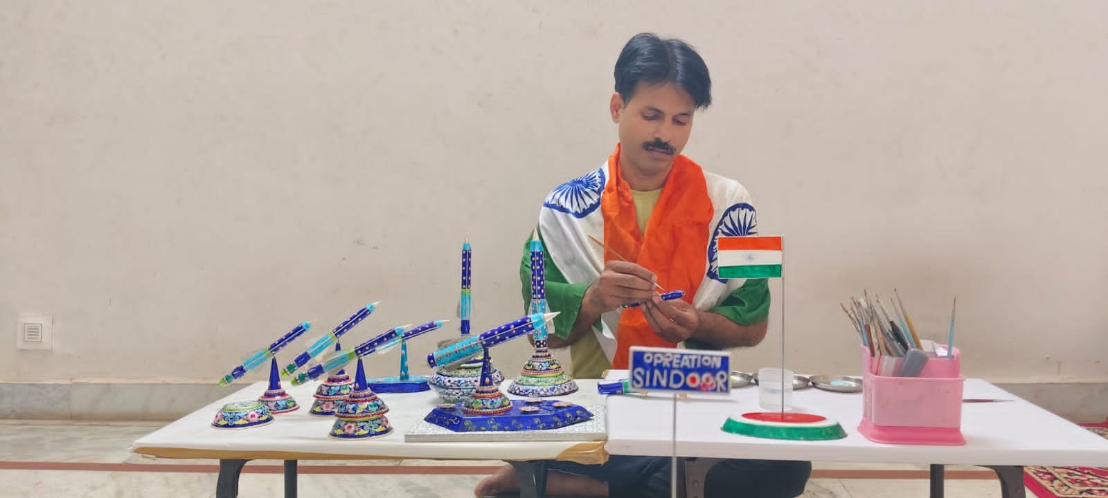 जीआई और ओडीओपी में शामिल है बनारस गुलाबी मीनाकारी