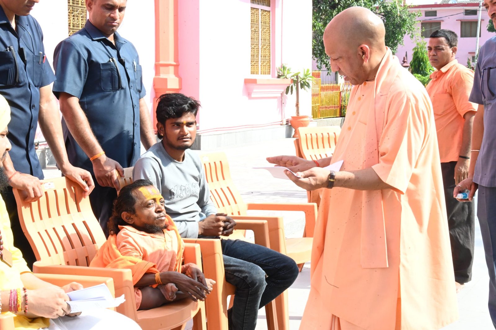 मंदिर न बनने देने की शिकायत पर सीएम ने कहा, जांच कराकर होगी न्यायपूर्ण कार्रवाई