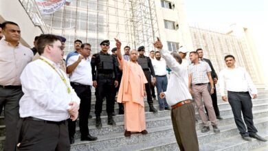 गोरखपुर:सीएम योगी ने किया निर्माणाधीन आयुष विश्वविद्यालय का निरीक्षण