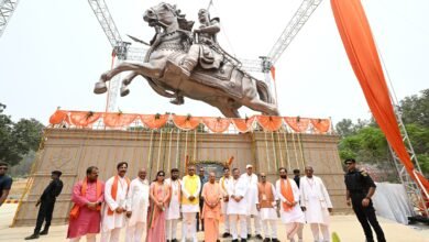 सीएम ने महाराजा सुहेलदेव स्मारक का उद्घाटन व महाराजा सुहेलदेव की 40 फिट ऊंची प्रतिमा का किया अनावरण