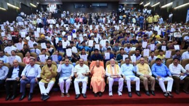 छात्रों को सीएम योगी की नसीहत, समाज और राष्ट्र के अपनी जिम्मेदारियों का भाव रखें, राष्ट्रीय संपत्ति को नुकसान नहीं पहुंचाना चाहिए