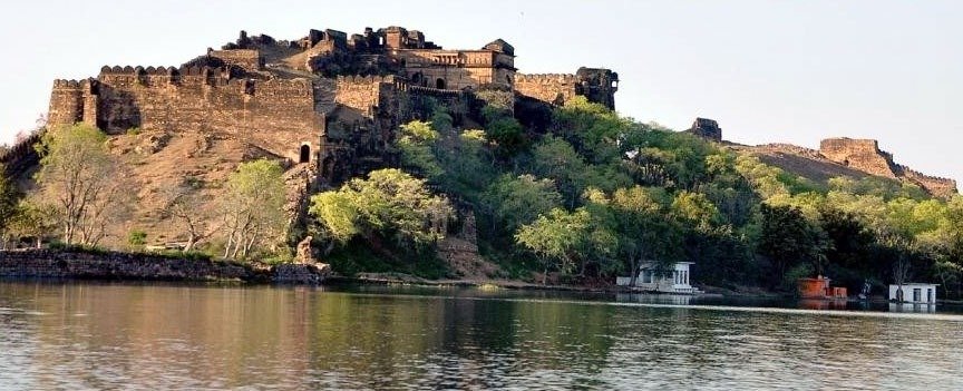 यूपी के 11 विरासत भवनों और किलों को भव्य पर्यटन स्थलों में बदलेगी योगी सरकार