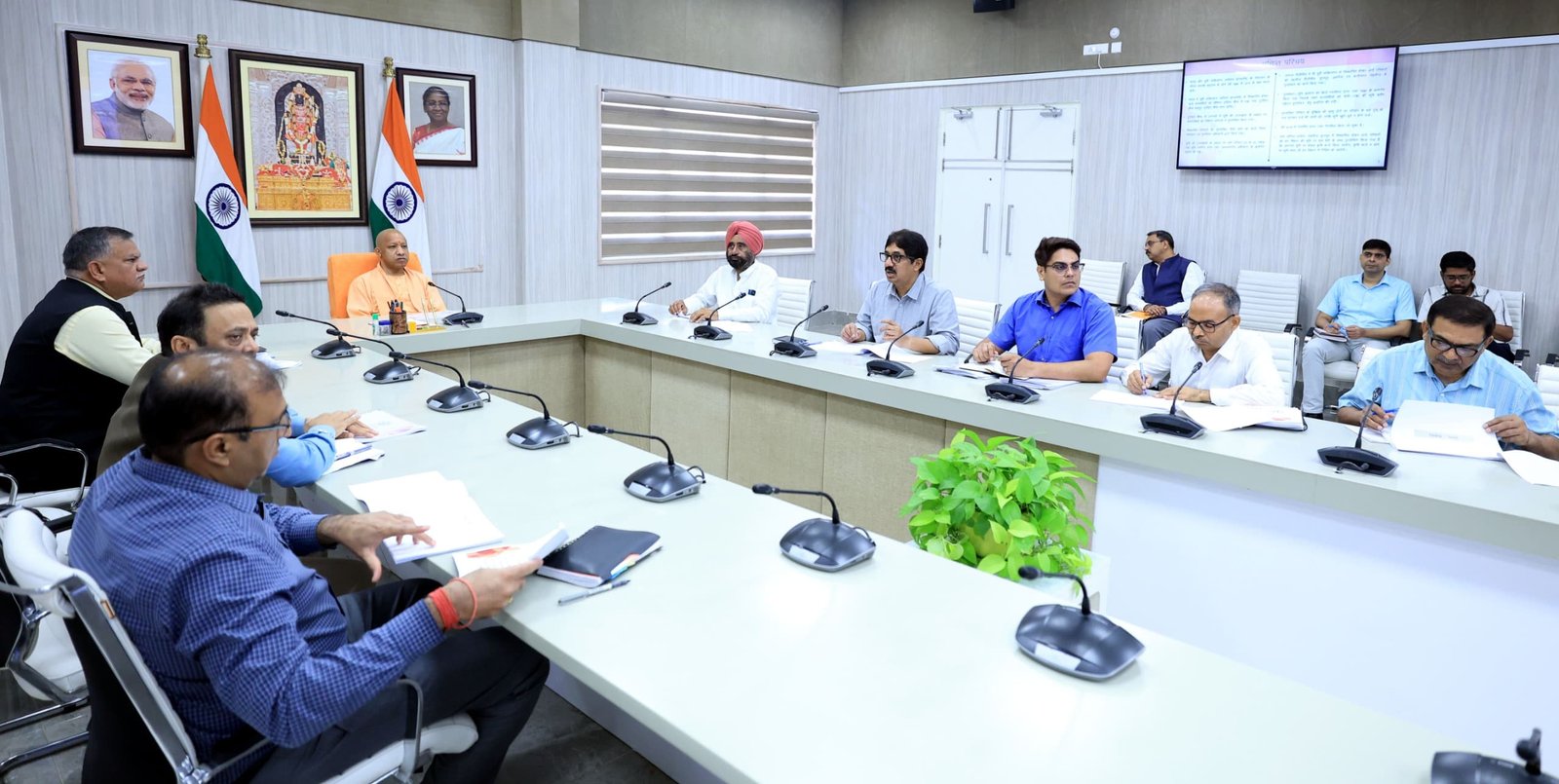 60 वर्षों से विस्थापन झेल रहे परिवारों को मिलेगा भूस्वामी अधिकार, जिलाधिकारियों को समयबद्ध कार्रवाई के निर्देश