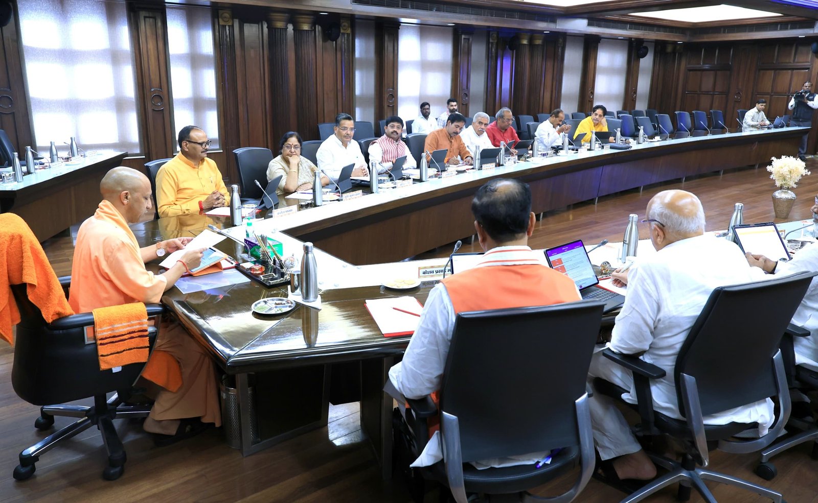 मुख्यमंत्री योगी आदित्यनाथ की अध्यक्षता में हुई कैबिनेट बैठक में महिला सशक्तीकरण की दिशा में लिया गया महत्वपूर्ण निर्णय