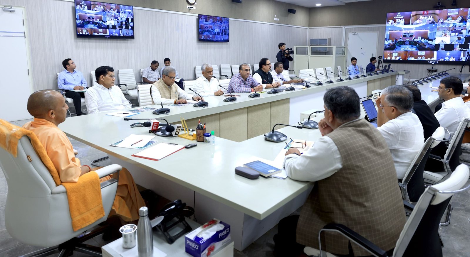 मुख्यमंत्री योगी ने "एक पेड़ मां के नाम" वृक्षारोपण महा अभियान-2025 के सफल क्रियान्वयन हेतु प्रदेश के माननीय मंत्रीगण, सांसदगण, विधायकगण एवं विधानपरिषद सदस्यों के साथ किया संवाद