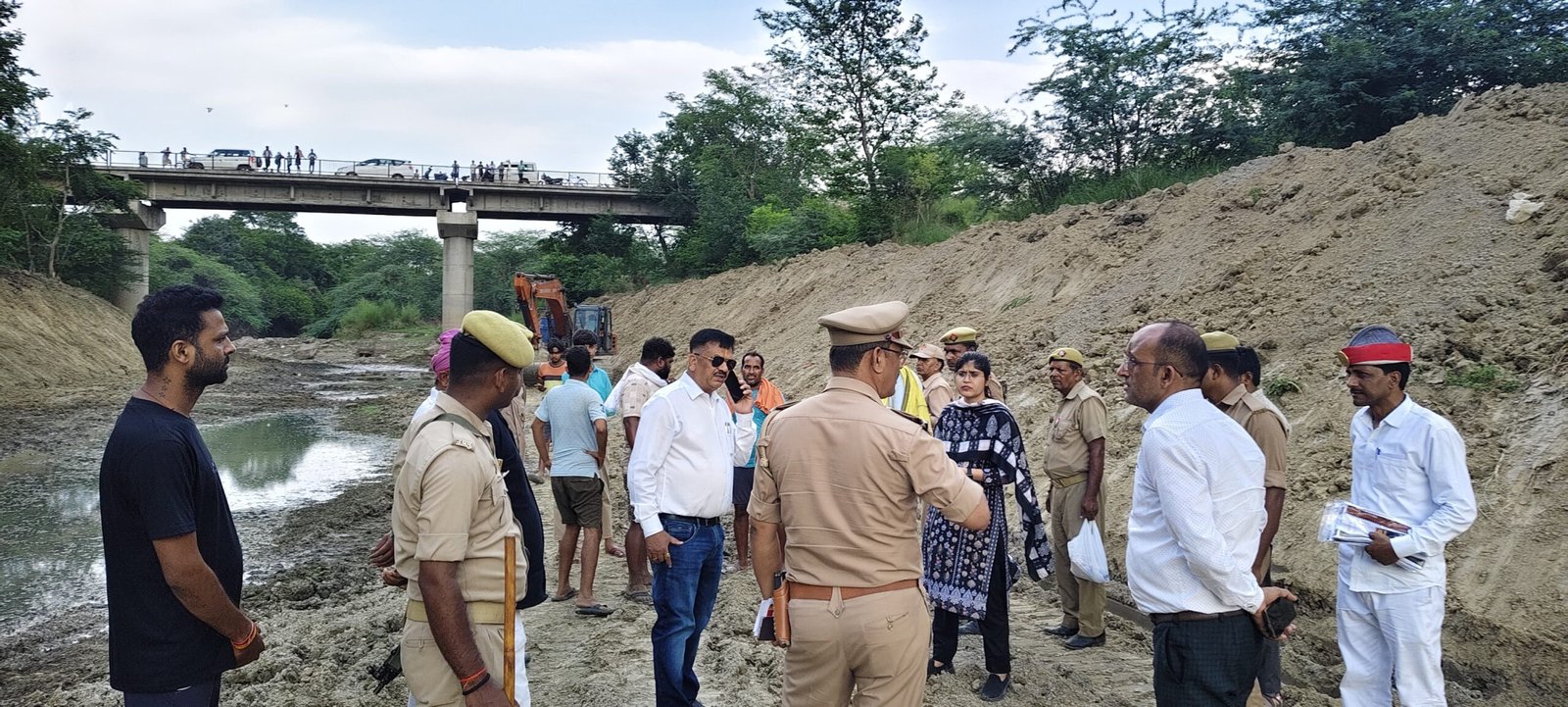 सीएम योगी के आह़्वान पर जनसहयोग से सजीव हो उठी जौनपुर की सांस्कृतिक धरोहर पीली नदी