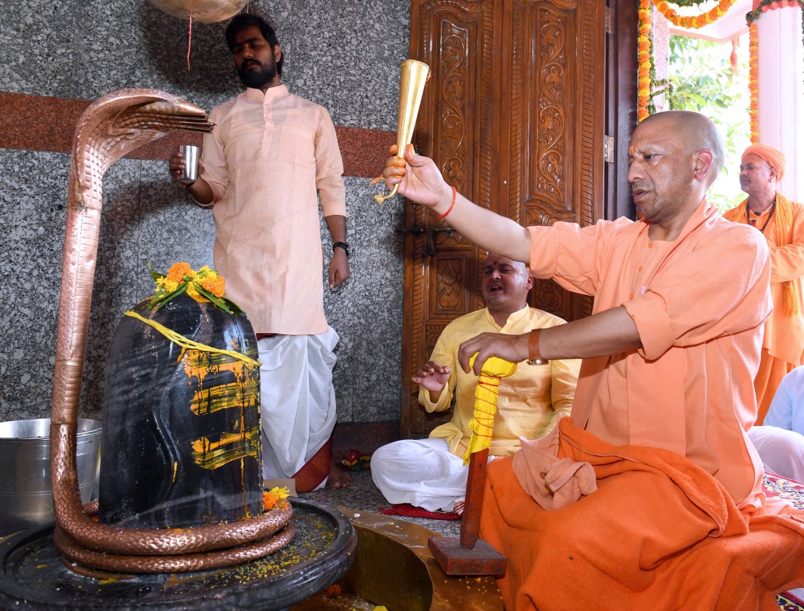 देवाधिदेव महादेव से प्रदेशवासियों के सुखमय जीवन की प्रार्थना की मुख्यमंत्री ने