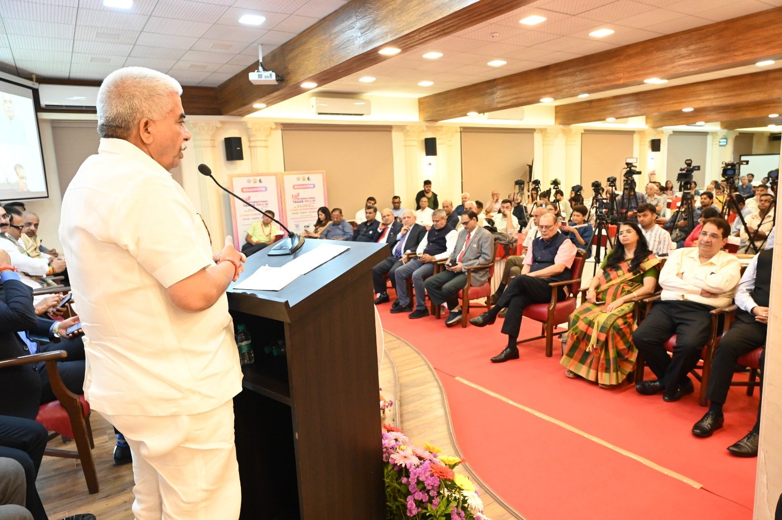 मुंबई में यूपी सरकार का मेगा रोडशो, योगी सरकार ने उद्योग जगत को दिया यूपीआईटीएस 2025 का आमंत्रण