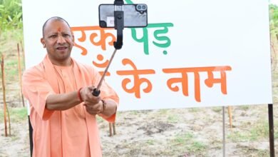 'एक पेड़ मां के नाम' पौधरोपण महा अभियान 2025 के अंतर्गत मुख्यमंत्री ने अयोध्या धाम में रोपे बरगद, नीम और पीपल के पौधे