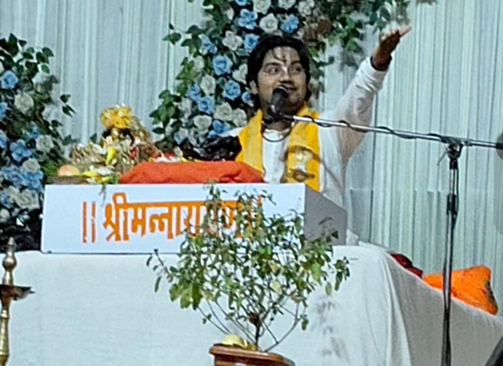 श्रीराम कथा को सुनकर आनंद से सराबोर हुए रामभक्त 