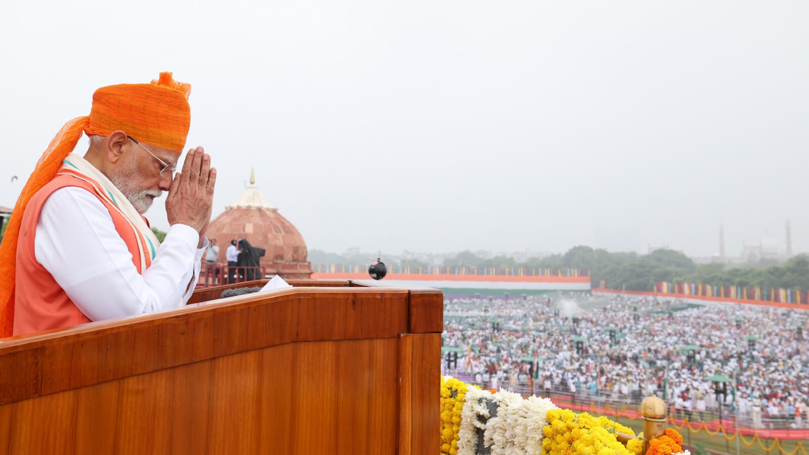 दुनिया से मुकाबले के लिए मोदी का लाल किले से आत्मनिर्भरता, स्वदेशी और एकजुटता का आह्वान