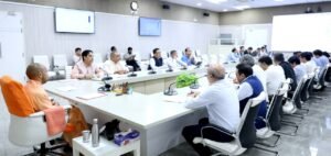 किसान पाठशाला और विकसित कृषि संकल्प यात्रा से किसानों के पास पहुंचे वैज्ञानिक