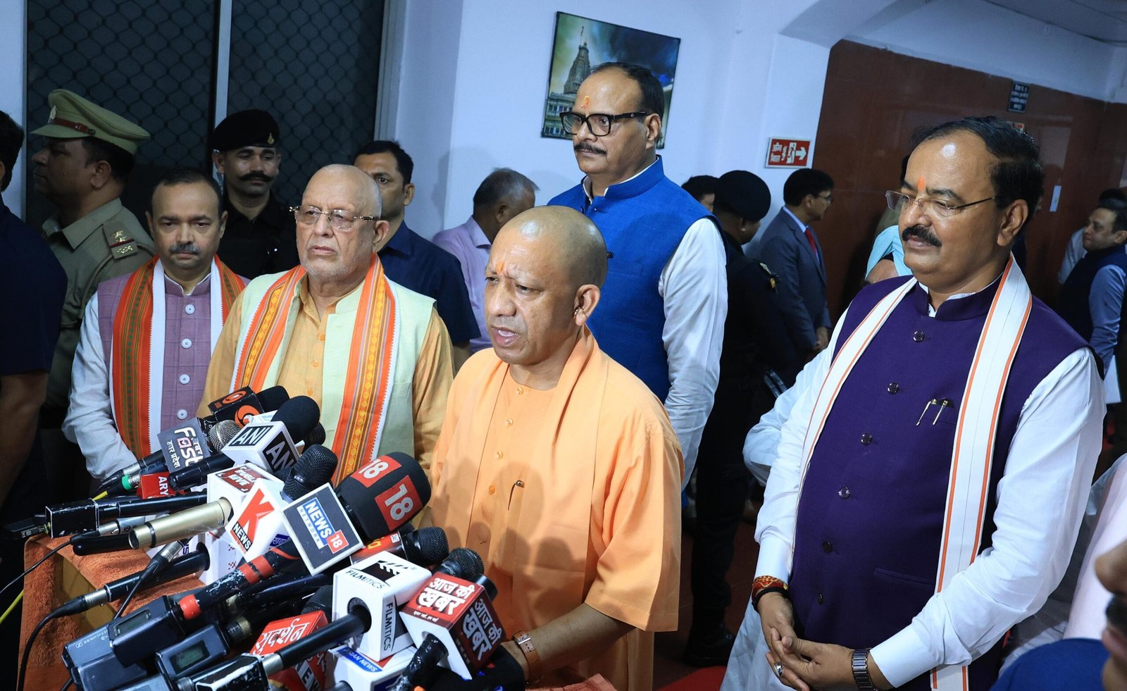 यूपी विधानसभा मानसून सत्र 2025 से पहले मुख्यमंत्री योगी आदित्यनाथ ने की पत्रकारों से बातचीत