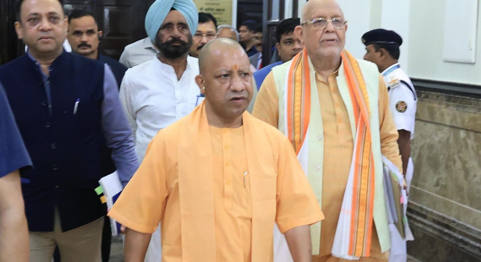 मानसून सत्र के पहले दिन नेता प्रतिपक्ष माता प्रसाद पांडेय के आरोपों पर सीएम योगी की दो टूक