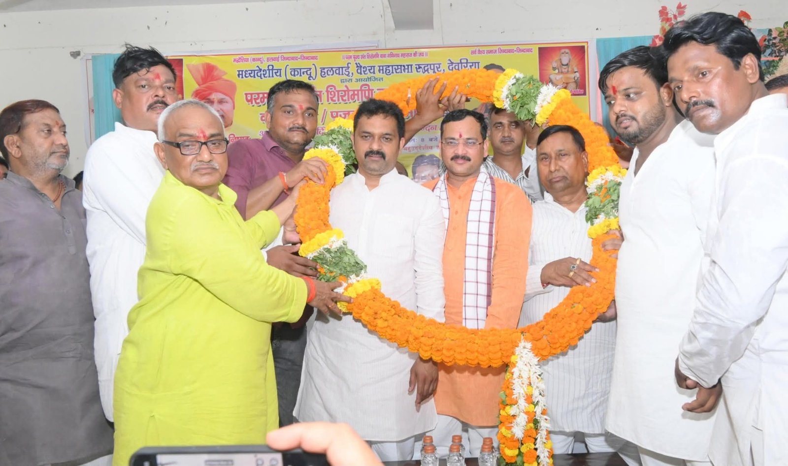 देश व समाज के लिए समर्पित रहा संत गणिनाथ का जीवन: कमलेश पासवान, मद्धेशिया व हलवाई समाज से भाजपा का पुराना रिश्ता: जयप्रकाश निषाद, संत गणिनाथ से सीख लेकर समाज को एकजुट करने की जरूरत : सुरेंद्र चौरसिया